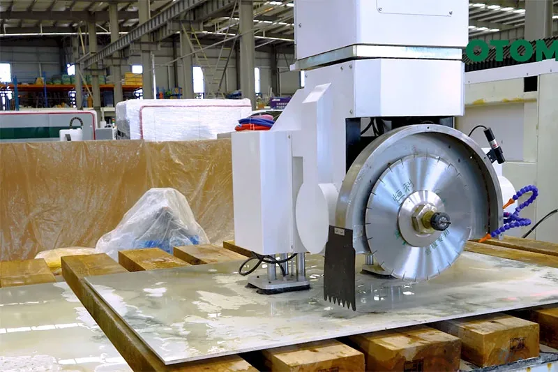 monoBlock bridge saw moving stone slab
